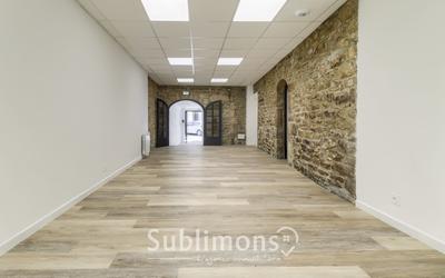 Local commercial - 100 m² - 4 pièces