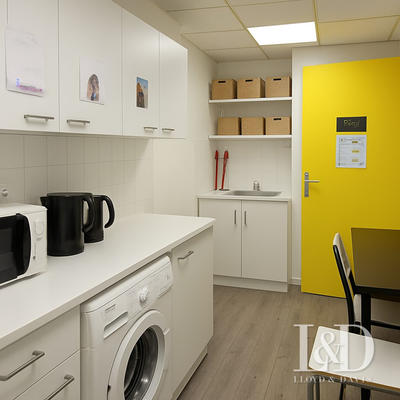 Fonds de commerce - Magasins - 75 m²