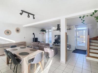 Maison - 104 m² - 6 pièces