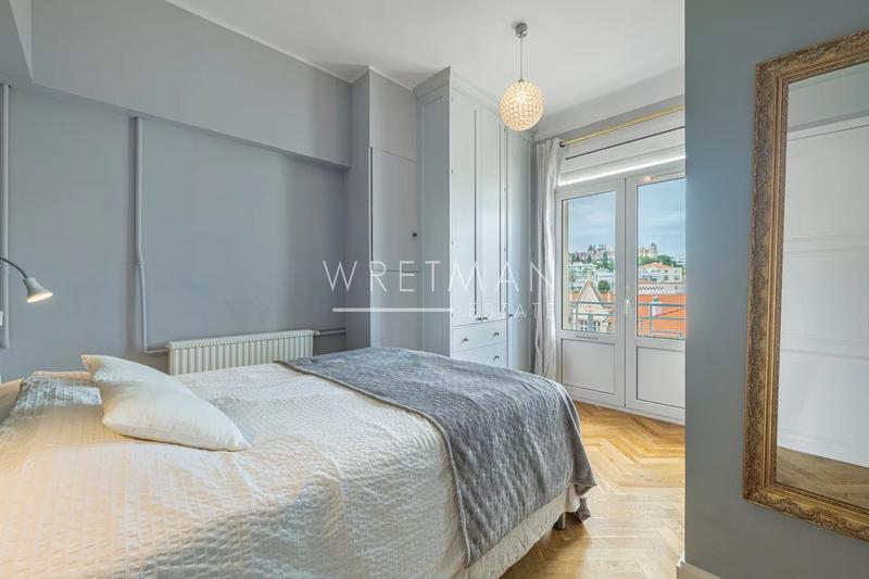 Appartement - 185 m² - 7 pièces