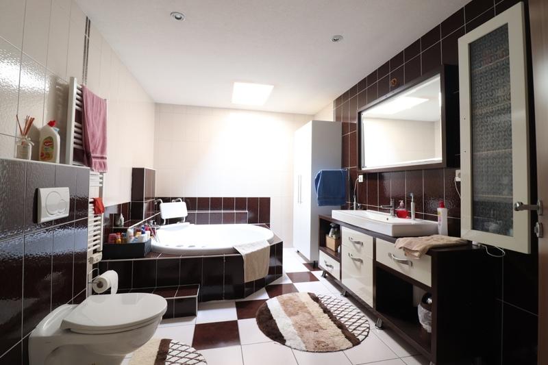 Atelier d'activités - 890 m² - 6 pièces