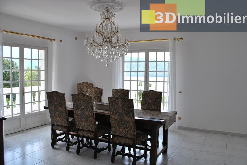 Maison - 370 m² - 16 pièces