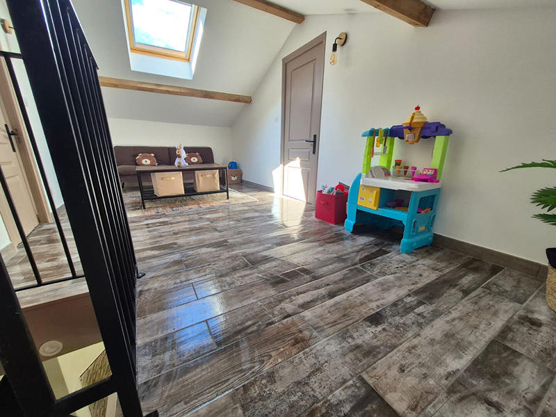 Maison - 179 m² - 8 pièces