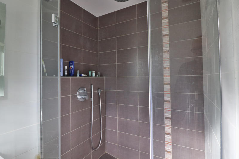 Maison - 220 m² - 7 pièces