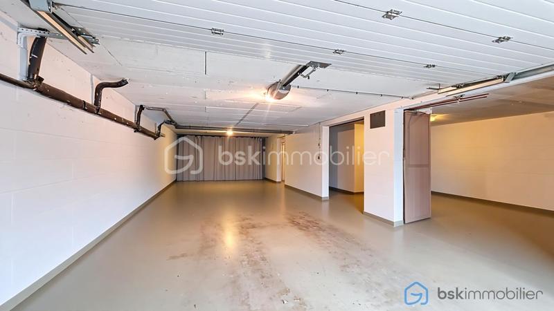 Pavillon - 185 m² - 9 pièces