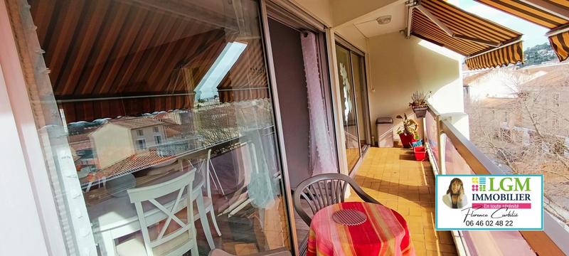 Appartement - 80 m² - 3 pièces