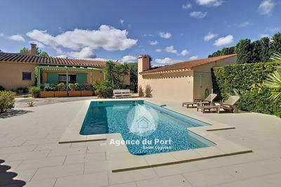 Villa - 221 m² - 9 pièces