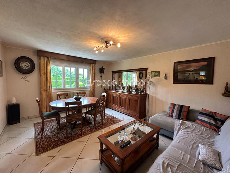 Maison - 142 m² - 7 pièces