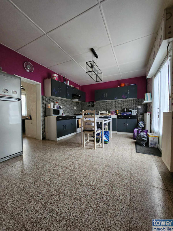 Maison - 96 m² - 5 pièces