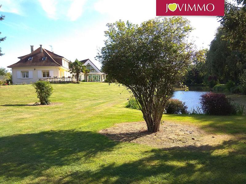 Maison - 309 m² - 11 pièces