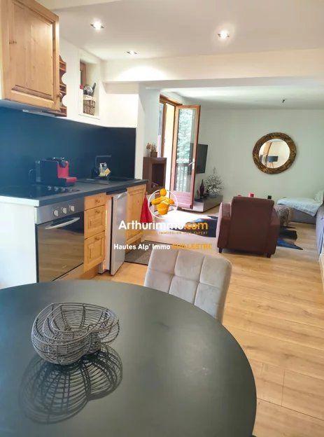 Appartement - 100 m² - 4 pièces