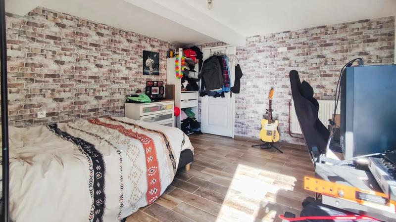 Maison - 195 m² - 7 pièces