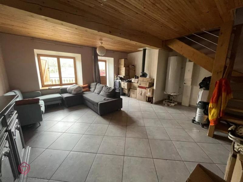 Maison - 200 m² - 9 pièces