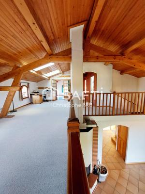 Maison - 200 m² - 7 pièces