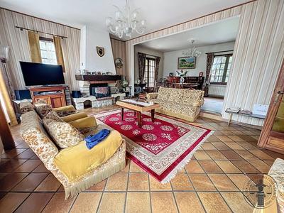 Maison - 180 m² - 6 pièces