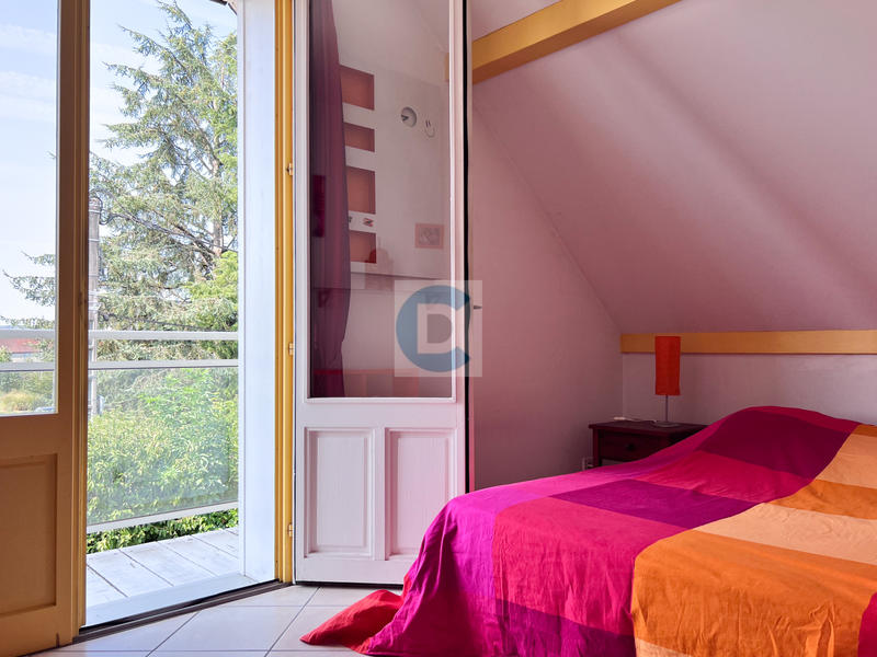 Maison - 137 m² - 5 pièces