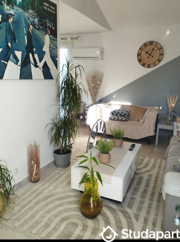 Chambre - 12 m² - 1 pièce