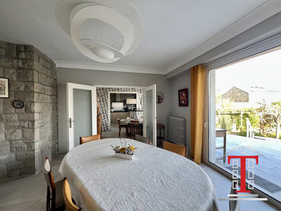 Maison - 180 m² - 7 pièces