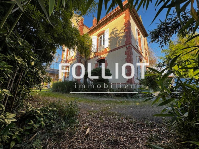 Maison - 357 m² - 15 pièces