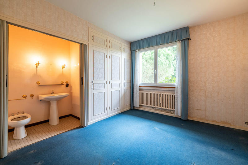 Maison - 202 m² - 9 pièces