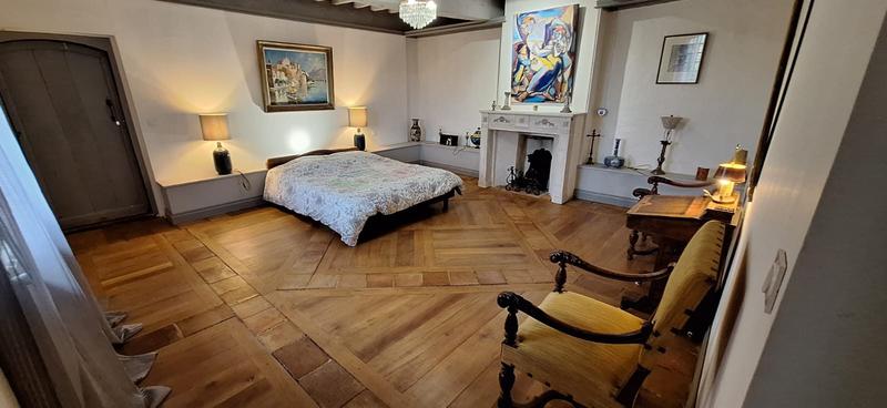 Maison - 347 m² - 1 pièce