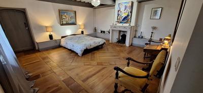 Maison - 347 m² - 1 pièce