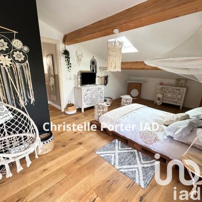 Maison - 200 m² - 6 pièces