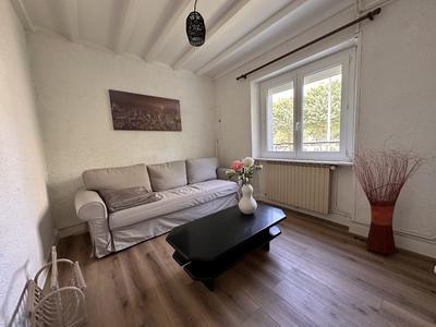 Maison - 96 m² - 6 pièces