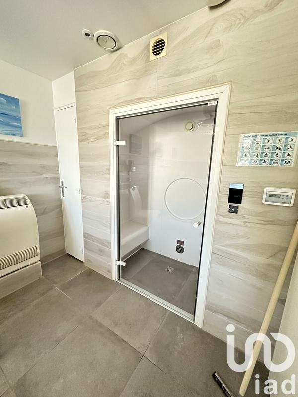 Maison - 227 m² - 9 pièces