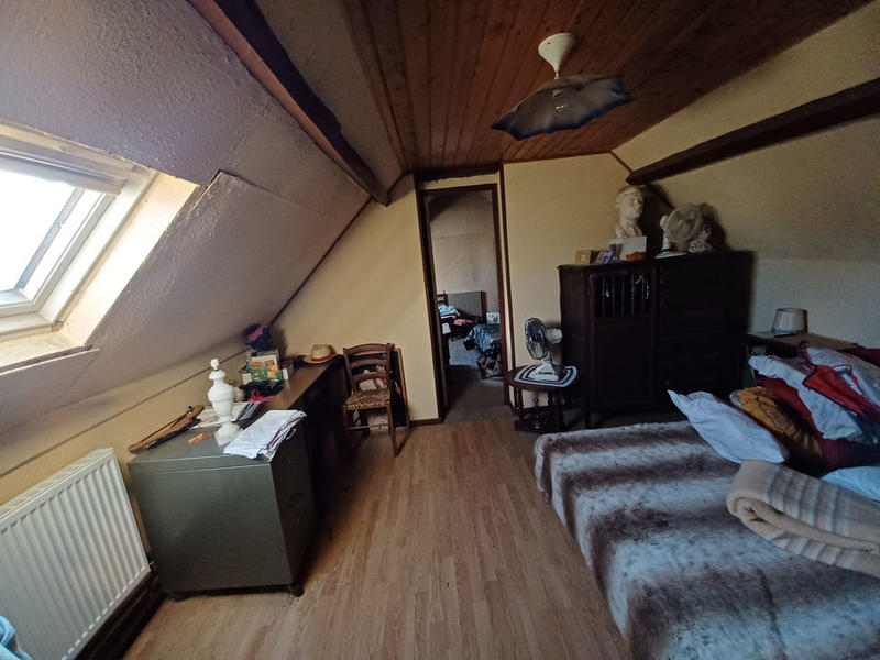 Maison - 90 m² - 7 pièces