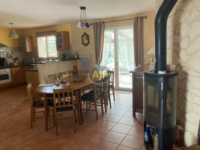 Maison - 103 m² - 5 pièces