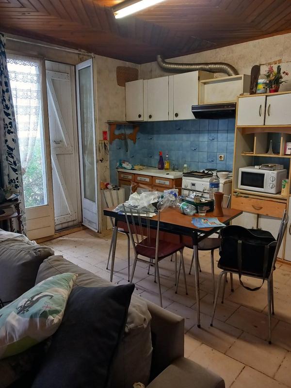 Maison - 220 m² - 3 pièces