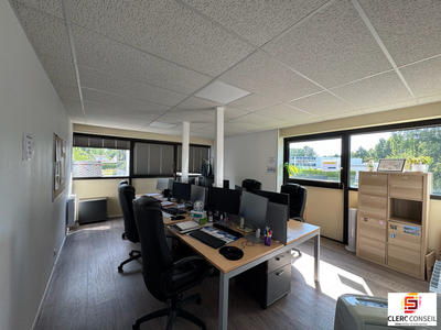 Bureau - 335 m²