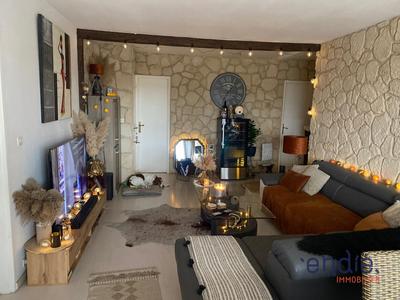 Appartement - 82 m² - 4 pièces