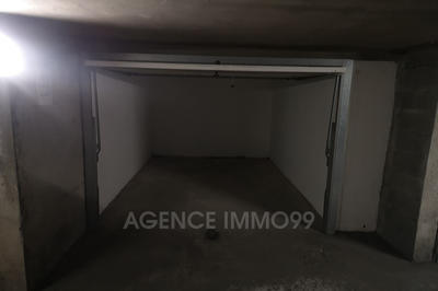 Parking / Garage - 10 m²