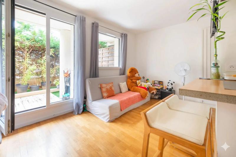 Studio - 25 m² - 1 pièce