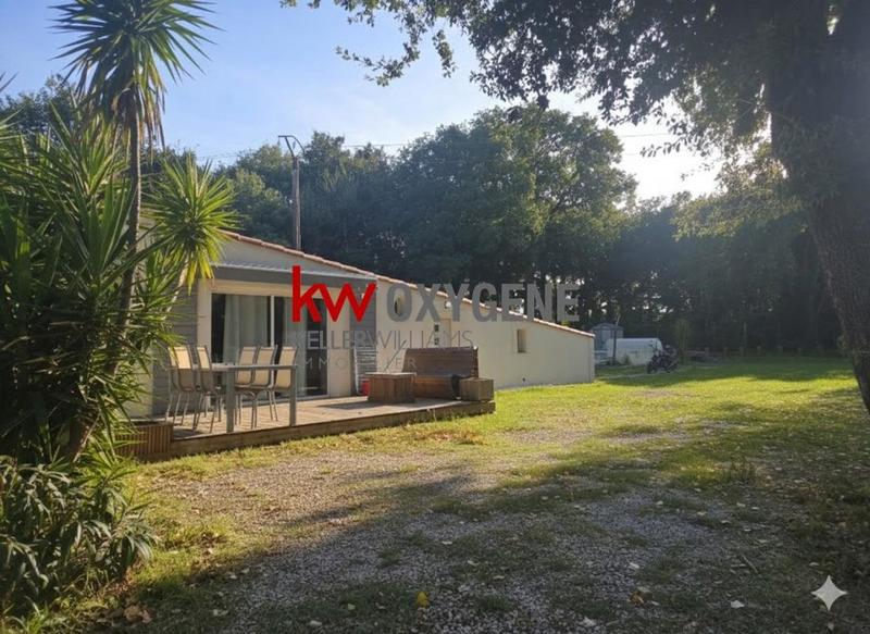 Maison - 215 m² - 9 pièces