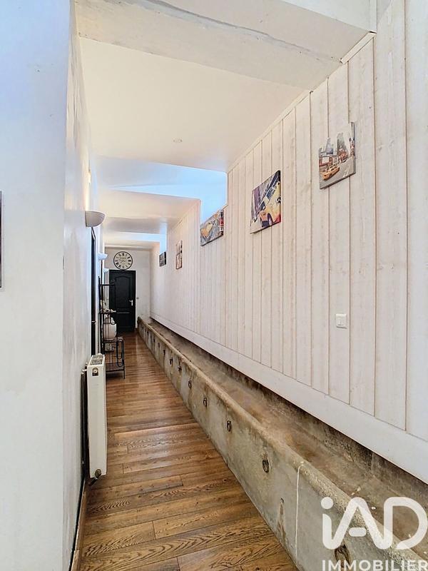 Maison - 325 m² - 7 pièces