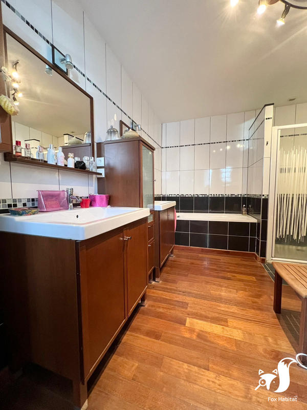 Maison ancienne - 195 m² - 6 pièces