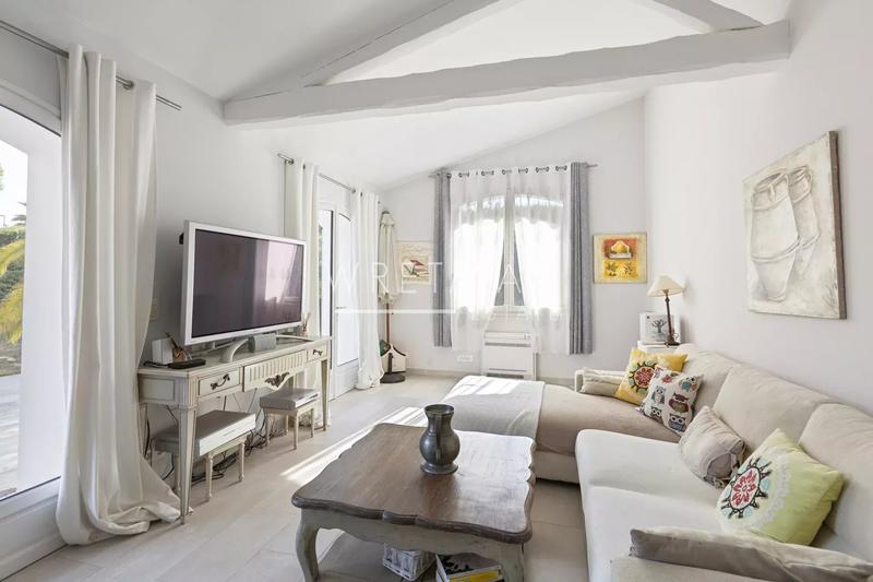 Maison - 472 m² - 10 pièces