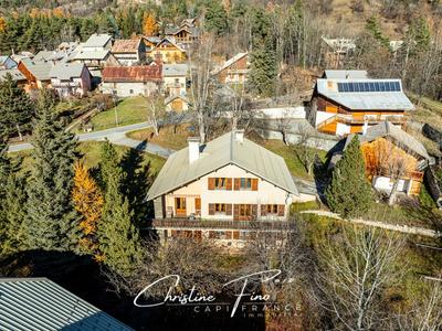 Maison - 314 m² - 12 pièces