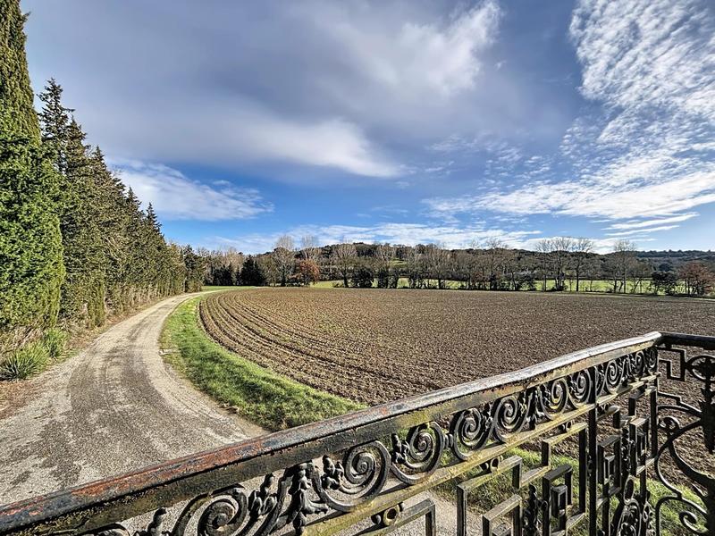 Maison - 298 m² - 13 pièces