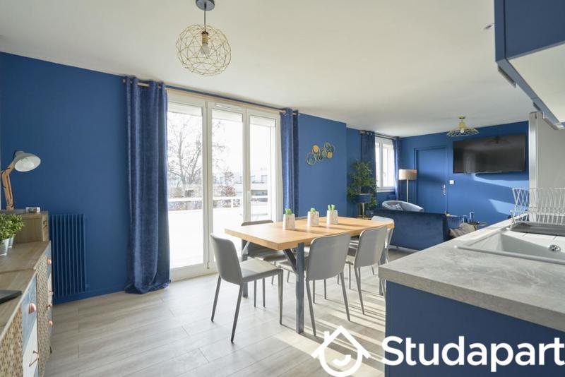 Chambre - 10 m² - 1 pièce