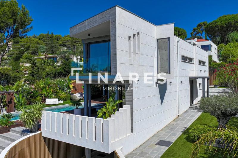 Villa - 250 m² - 6 pièces