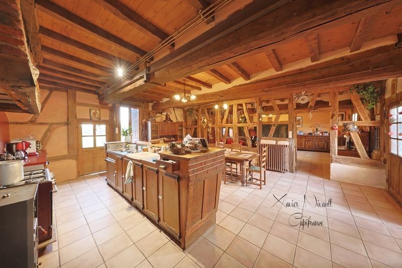 Maison - 242 m² - 5 pièces