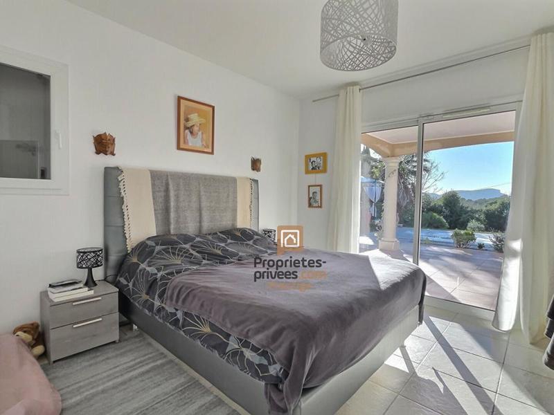 Villa - 185 m² - 7 pièces