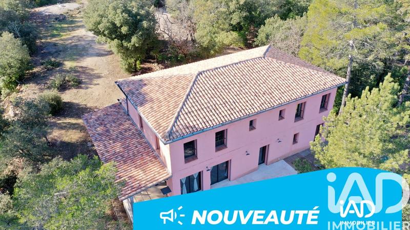 Maison - 305 m² - 10 pièces