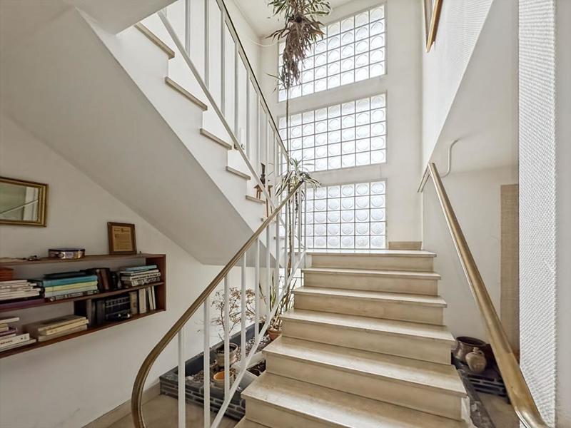 Maison - 240 m² - 10 pièces