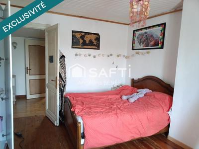 Maison - 200 m² - 9 pièces