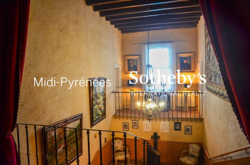 Manoir - 1 300 m² - 23 pièces